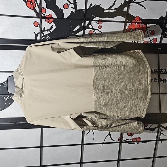 Under Armour Storm Beige Long‎ Sleeve 1/2  Zip Pullover Size Large - Picture 6 of 6